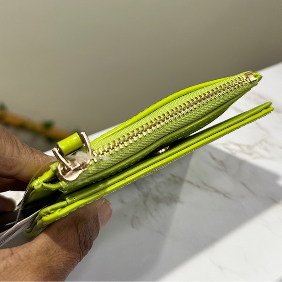 Lime Green Zippered Wallet - Picture 3 of 6